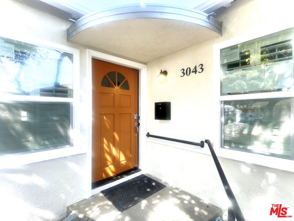 3043 Delaware Ave in Santa Monica, CA - Building Photo