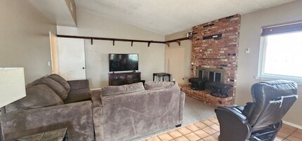 818 Sherri St in Ridgecrest, CA - Building Photo - Building Photo