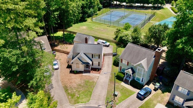 property at 4512 Emmit Dr