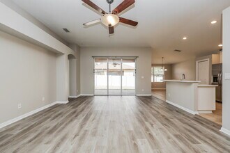 510 Caribe Ridge Way in Ruskin, FL - Foto de edificio - Building Photo