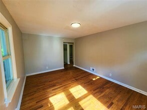9808 Winkler Dr in St. Louis, MO - Building Photo - Building Photo