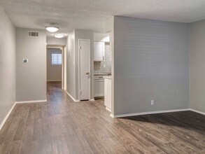 Barton Ridge Apartments in Austin, TX - Building Photo - Building Photo