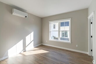 2 Cottage Ln in Lancaster, MA - Building Photo - Building Photo