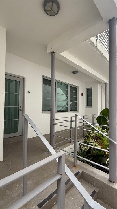 2031 Meridian Ave in Miami Beach, FL - Building Photo