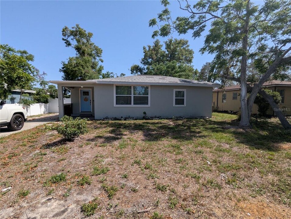 1449 Pine St in Clearwater, FL - Building Photo