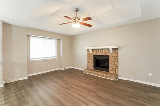 8311 N Everton Ave in Kansas City, MO - Foto de edificio - Building Photo