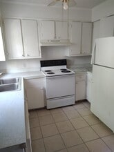 1302 Hardy St, Unit A in Hattiesburg, MS - Foto de edificio - Building Photo