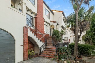 31 Excelsior Ct in Oakland, CA - Building Photo - Building Photo