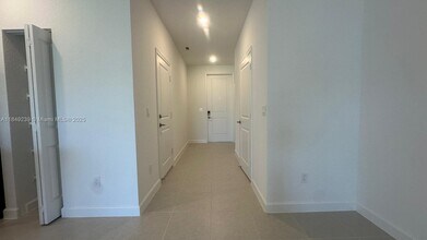 553 Rivergrass St in Port St. Lucie, FL - Building Photo - Building Photo