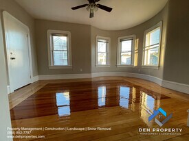 216 Hope St in Fall River, MA - Building Photo