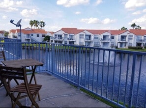 2564 Woodgate Blvd, Unit 204 in Orlando, FL - Building Photo - Building Photo