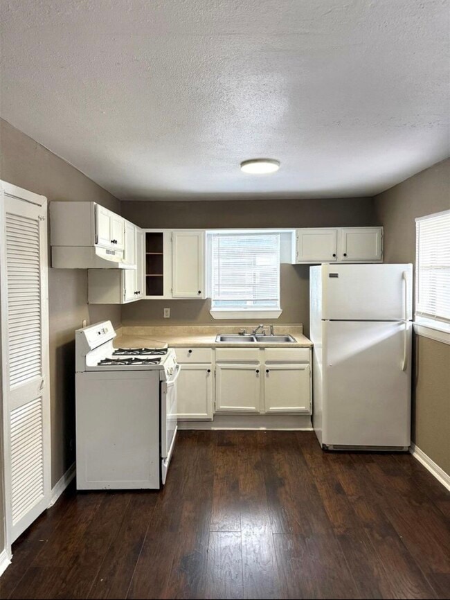 property at 5412 Market St