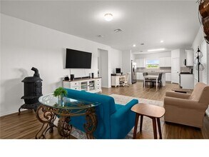 328 Majestic Cedar Ct in Liberty Hill, TX - Foto de edificio - Building Photo