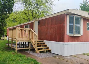 58 Deerwood Park in Centralia, IL - Building Photo