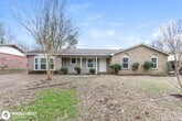7273 Meadowbrook Dr