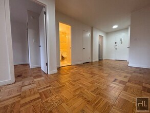 Fourth Avenue, Unit 12J in New York, NY - Building Photo - Building Photo