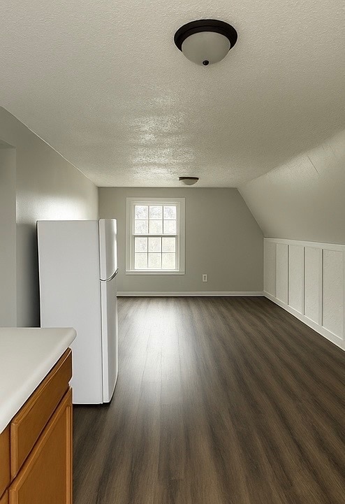 property at 1033 E Oakland Ave