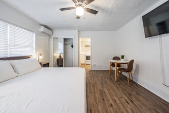 425 2nd St N in St. Petersburg, FL - Building Photo - Building Photo