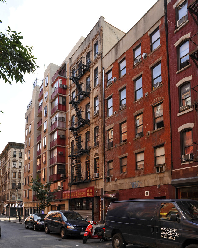 26 Ludlow St in New York, NY - Building Photo - Building Photo