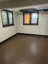 598 Blaine Ave, Unit 5 in Akron, OH - Foto de edificio - Building Photo