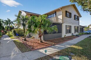 7382 SE Jamestown Terrace in Hobe Sound, FL - Building Photo