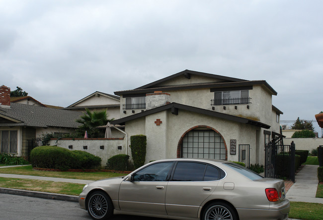 3792-3800 Green Ave in Los Alamitos, CA - Building Photo - Building Photo