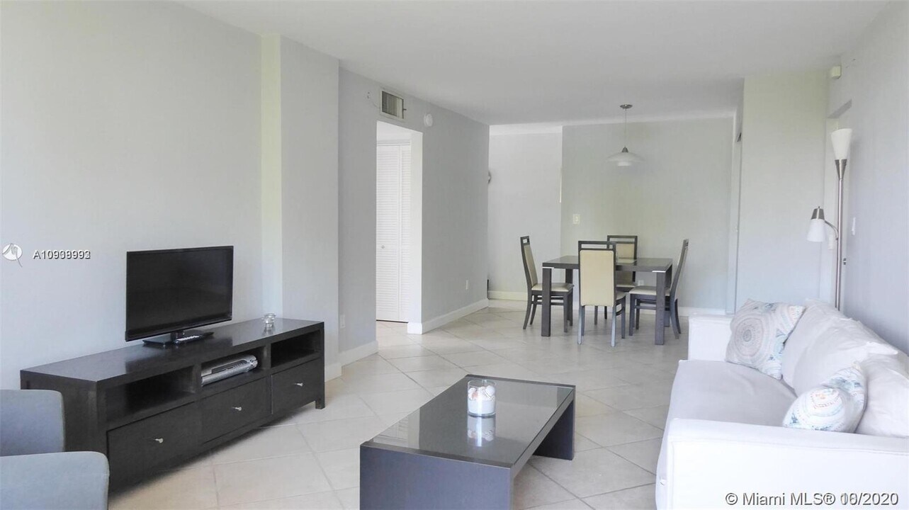 631 Jefferson Ave in Miami Beach, FL - Building Photo