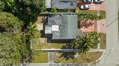 201 NE 169th St in North Miami Beach, FL - Building Photo - Building Photo