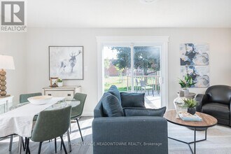 611 Beaver Ct in Milton, ON - Building Photo - Building Photo
