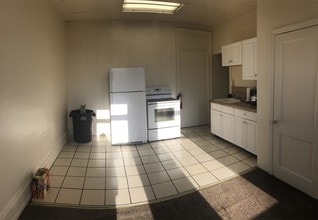 705 George St-Unit -2 in Norristown, PA - Building Photo - Building Photo