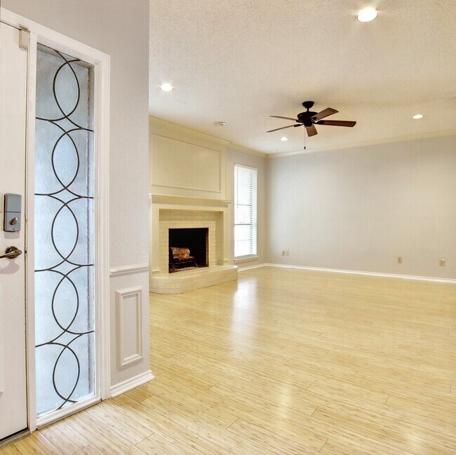 5725 Ridgerock Ct in Fort Worth, TX - Building Photo - Building Photo