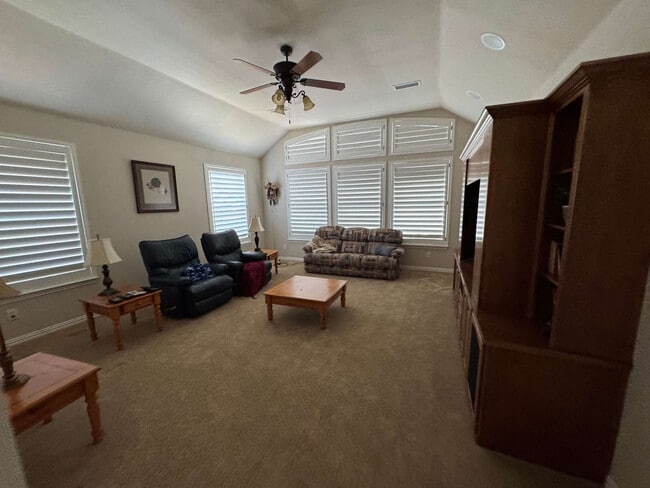 2303 Chapelwood Dr