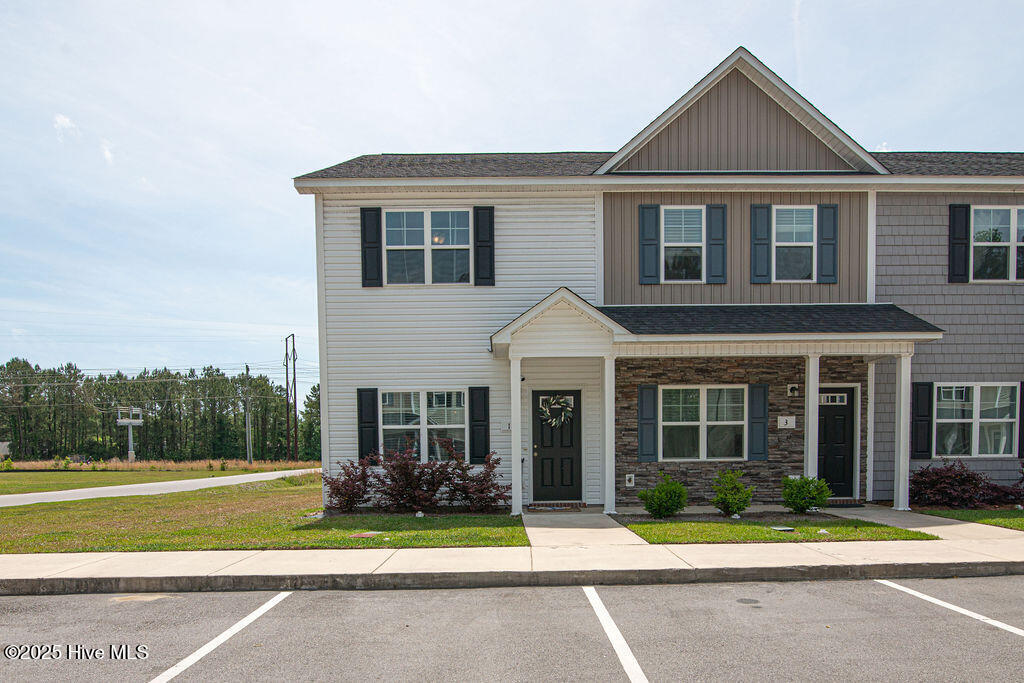 1 Jaydn Dr W in Jacksonville, NC - Building Photo