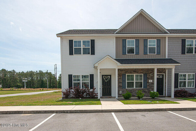 property at 1 Jaydn Dr W