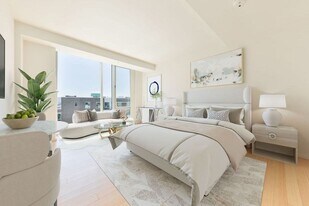 2 Earhart St in Cambridge, MA - Building Photo