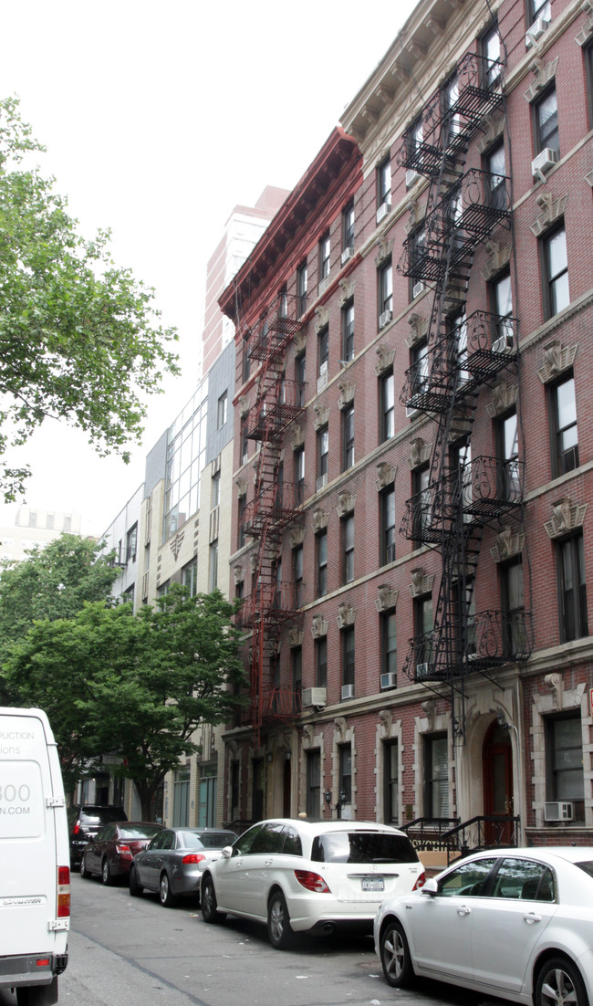 433 E 75th St in New York, NY - Building Photo - Building Photo