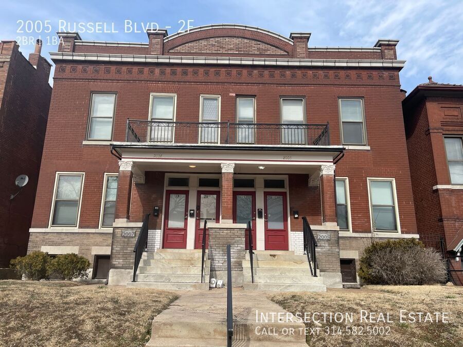 2005 Russell Blvd in St. Louis, MO - Building Photo