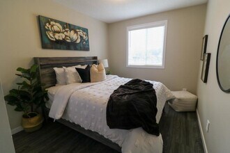 2120 Lorne St in Regina, SK - Building Photo - Building Photo