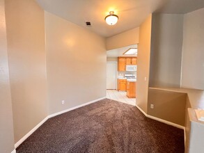 8304 Essex Ct in Bakersfield, CA - Building Photo - Building Photo