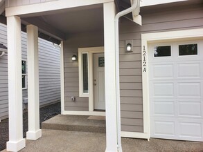 1212 Cora St SE in Lacey, WA - Building Photo - Building Photo