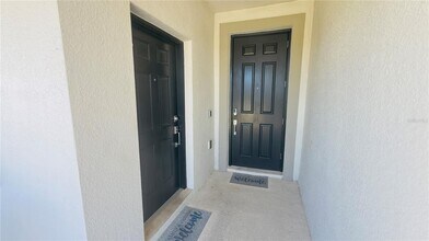 5321 Amersham Ln in St. Cloud, FL - Foto de edificio - Building Photo
