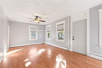 41 Oak St, Unit CH 18 in Cranston, RI - Building Photo - Building Photo