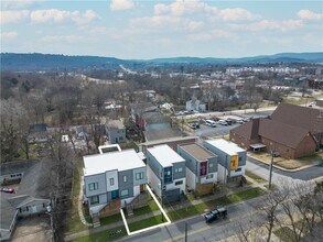 167 M.L.K. Jr Blvd in Fayetteville, AR - Building Photo - Building Photo