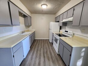 3609 E 41st St in Des Moines, IA - Building Photo - Building Photo