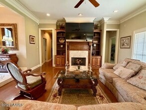 4017 Coco Miquel Rd in New Iberia, LA - Foto de edificio - Building Photo