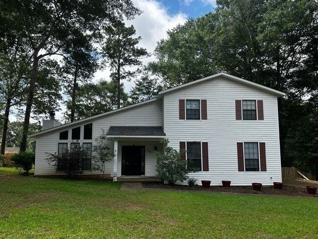 property at 104 Yvonne Dr