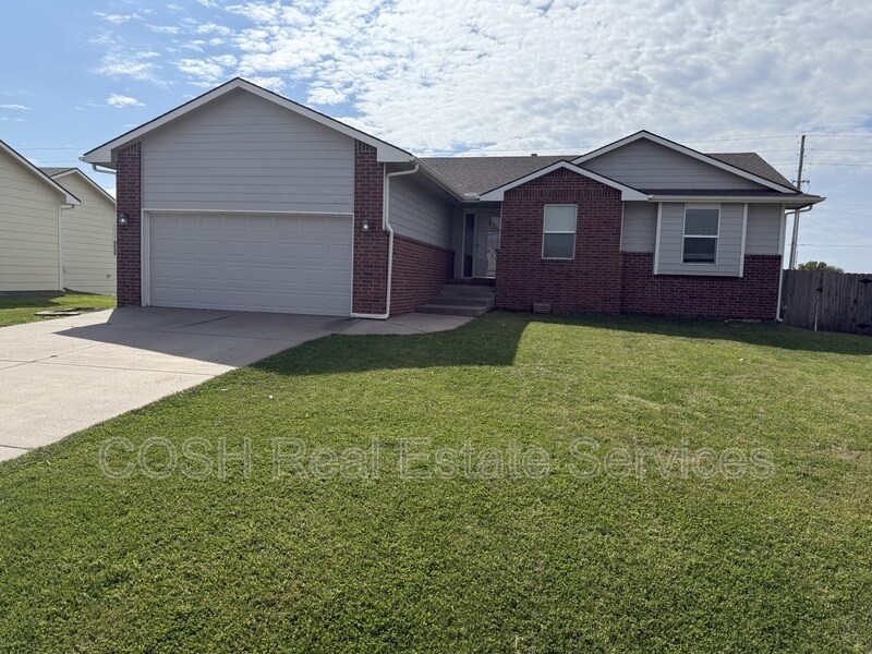 816 S Longbranch Dr in Maize, KS - Building Photo