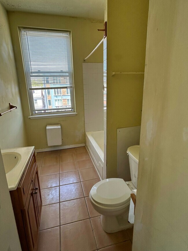 450 E Girard Ave in Philadelphia, PA - Building Photo - Building Photo