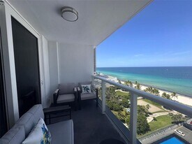 1880 S Ocean Dr, Unit TS705 in Hallandale Beach, FL - Building Photo