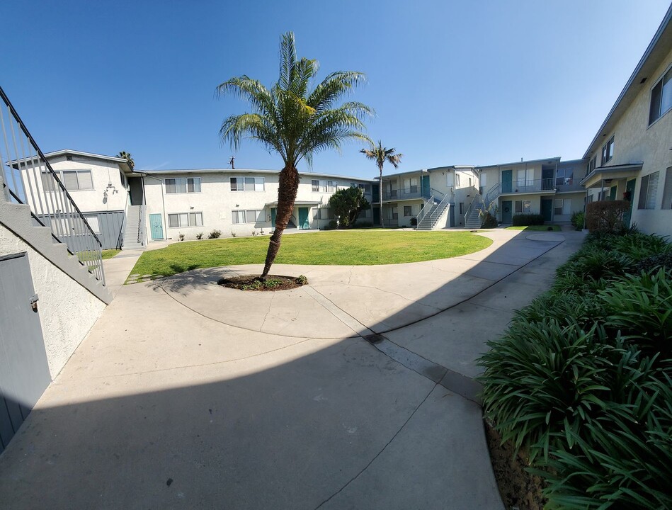 6280 Cherry Ave in Long Beach, CA - Foto de edificio